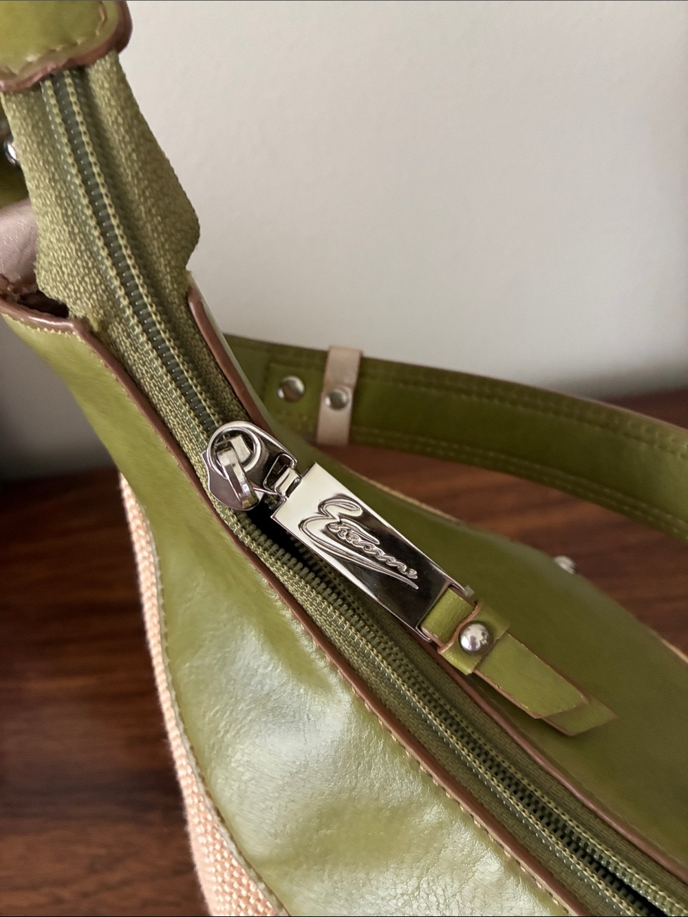 Etienne Aigner Green Manmade Leather and Beige Textile Woven Shoulder Bag -EUC - Picture 6 of 13